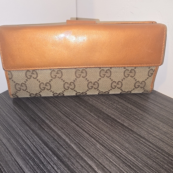 Gucci Brown Monogram Women's Wallet - Picture 2 of 5